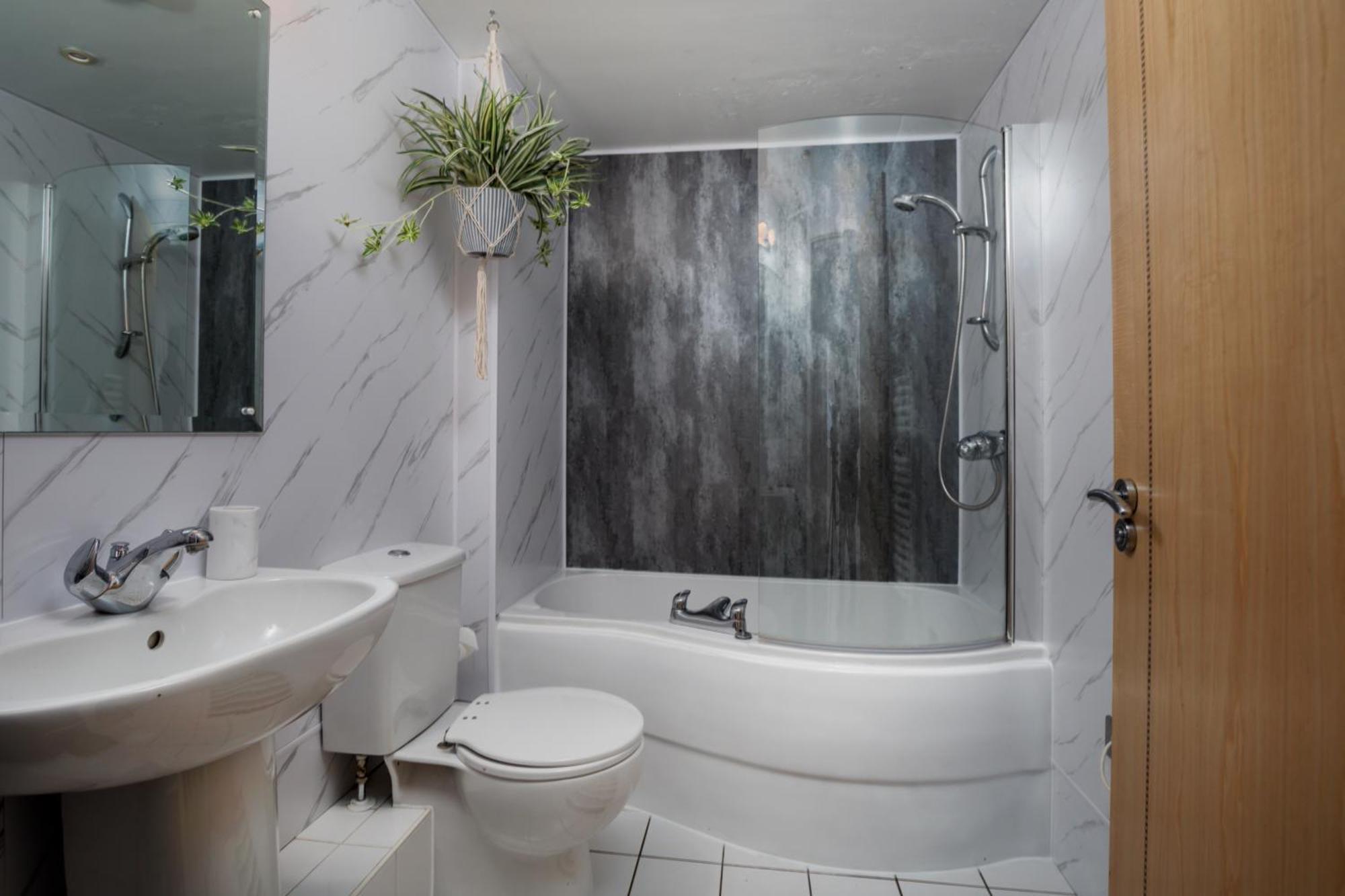 לידס Large Central Penthouse In Leeds מראה חיצוני תמונה